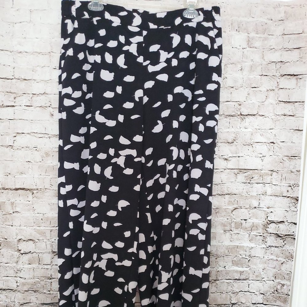 NY&Co L Pants Palazzo Black White Leaf Print Wide Leg Stretch Waist Band Pockets